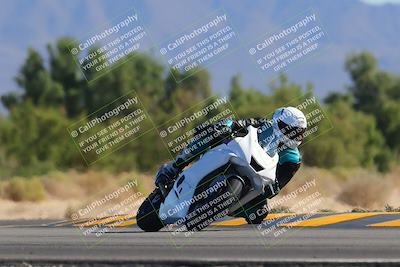 media/Nov-06-2022-SoCal Trackdays (Sun) [[208d2ccc26]]/Turn 7 Set 2 (1050am)/